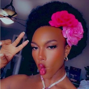 Meet your Posher, Jené